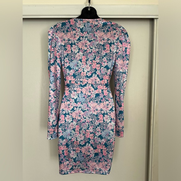 Guess All Over Floral Print Mini Dress Size Small - Picture 8 of 16